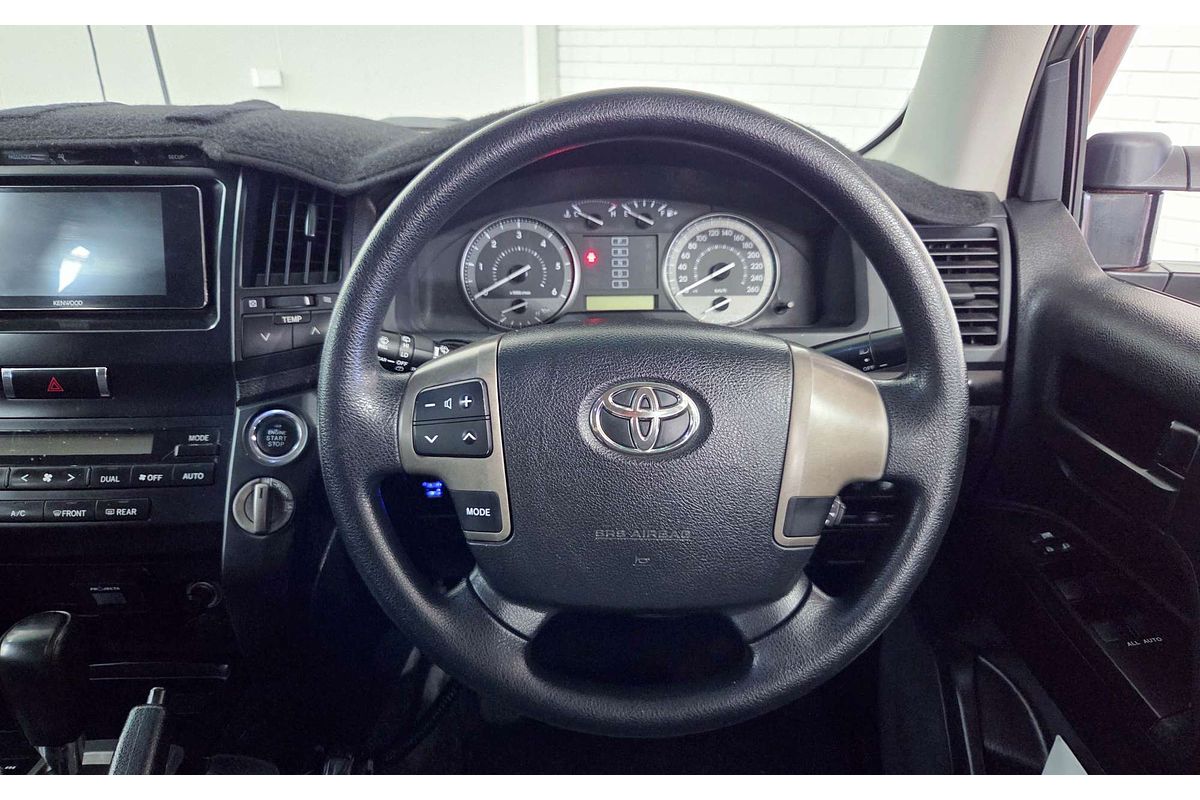 2011 Toyota Landcruiser GXL VDJ200R