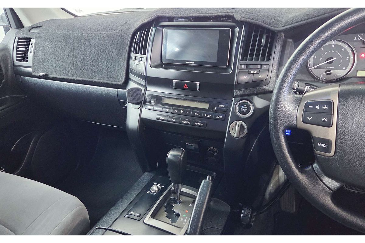 2011 Toyota Landcruiser GXL VDJ200R