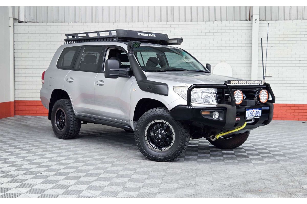 2011 Toyota Landcruiser GXL VDJ200R