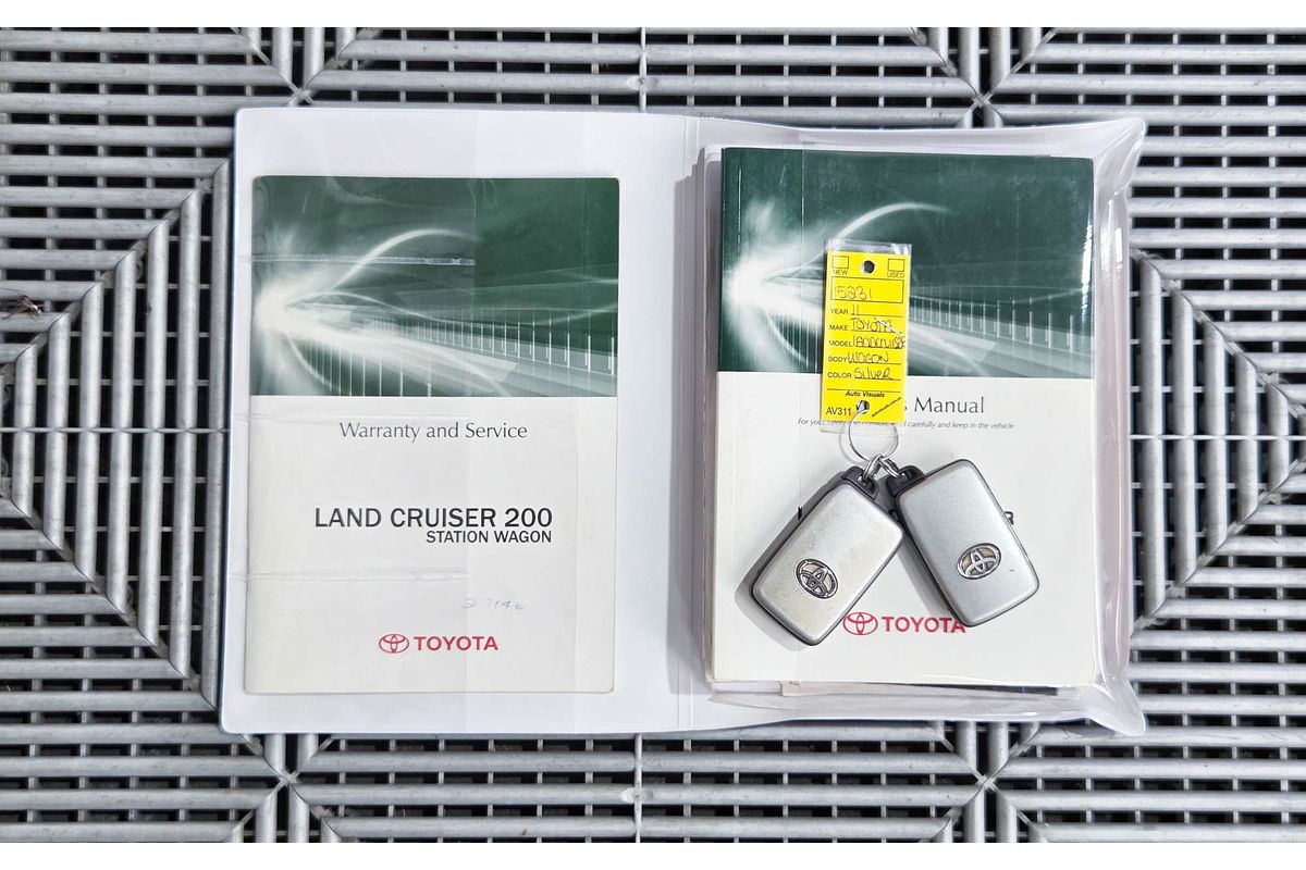 2011 Toyota Landcruiser GXL VDJ200R