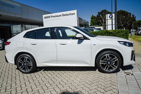 2025 BMW iX2 eDrive20 M Sport U10