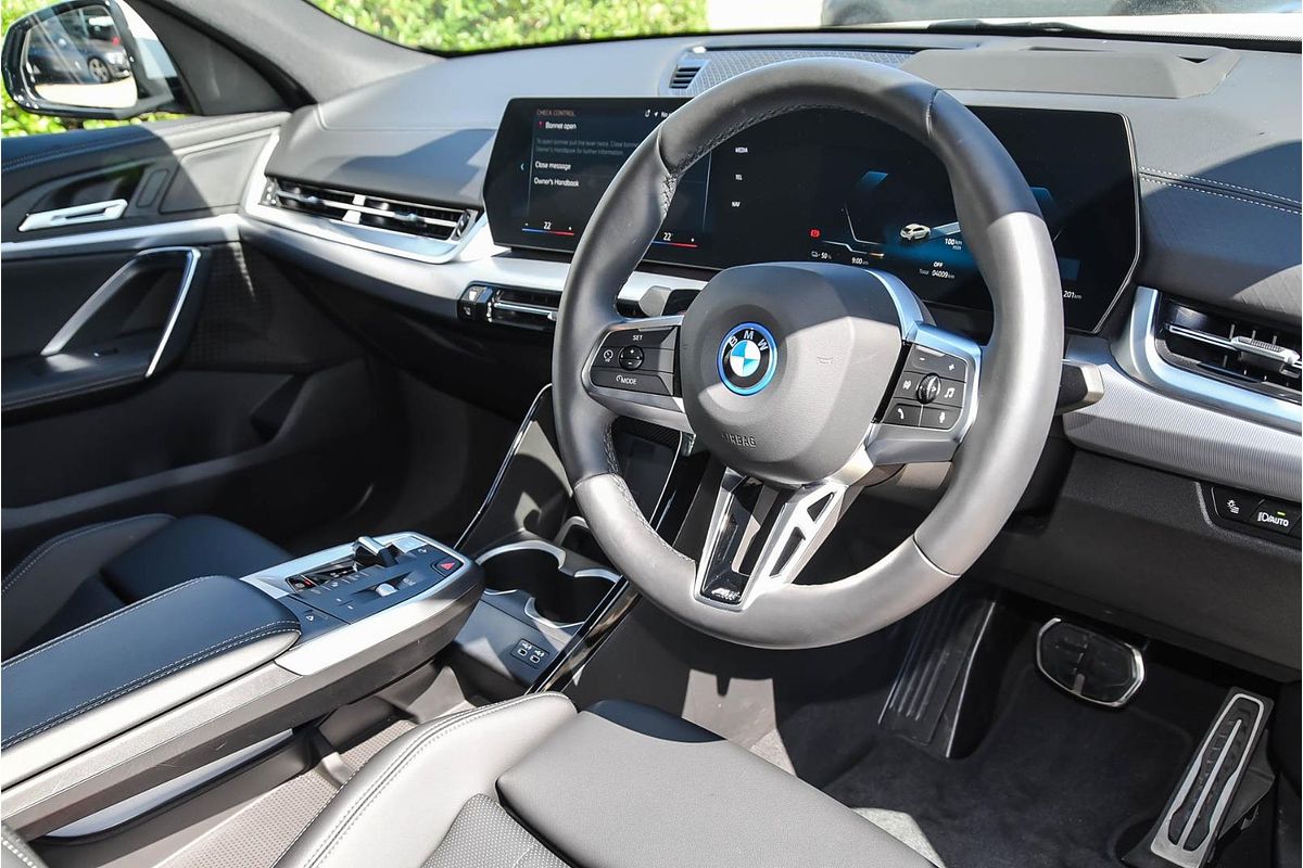 2025 BMW iX2 eDrive20 M Sport U10