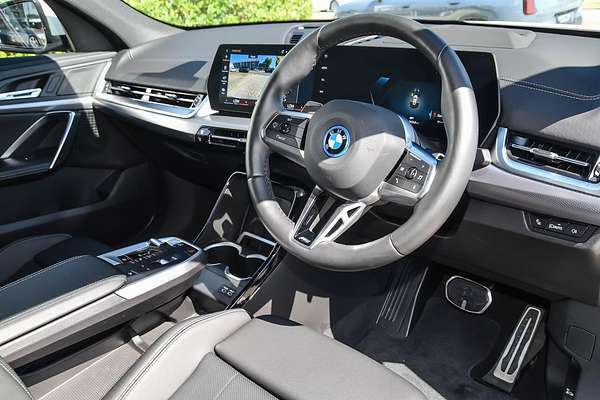 2025 BMW iX2 eDrive20 M Sport U10