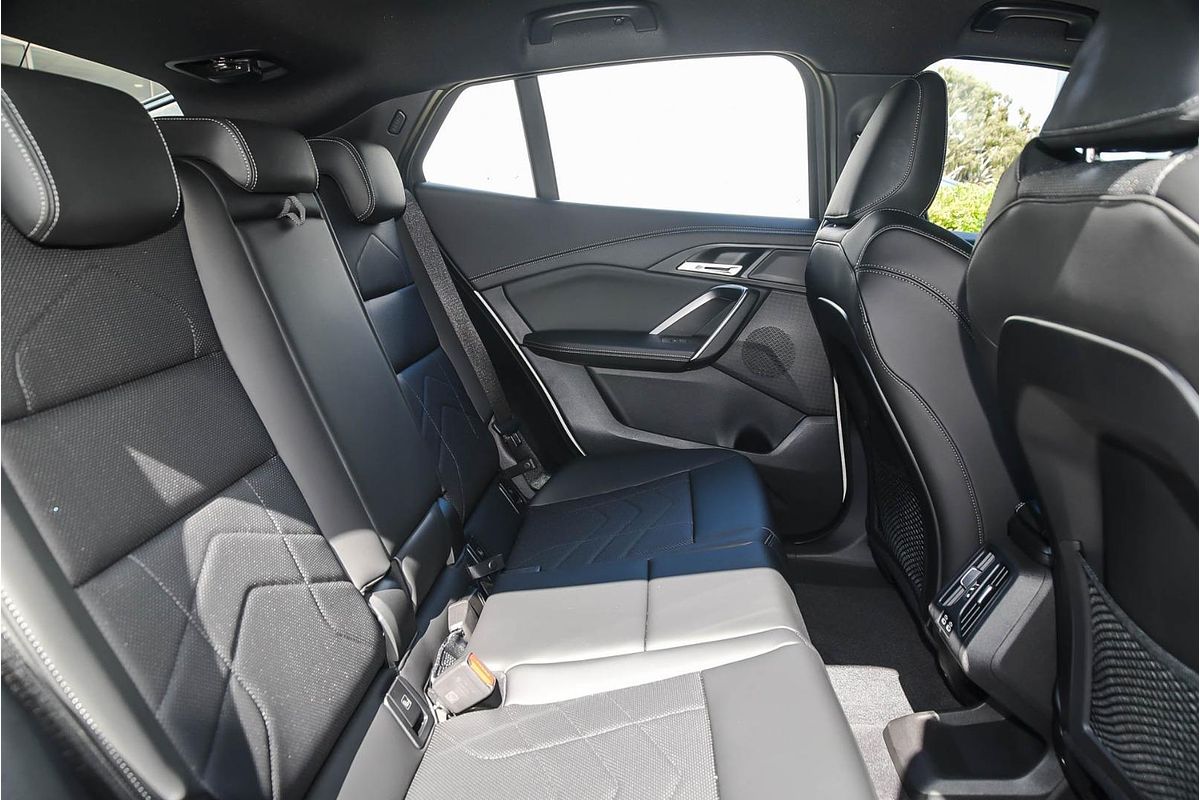 2025 BMW iX2 eDrive20 M Sport U10