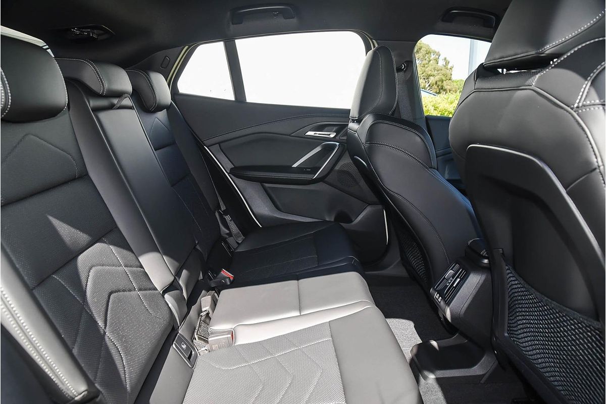 2025 BMW iX2 eDrive20 M Sport U10