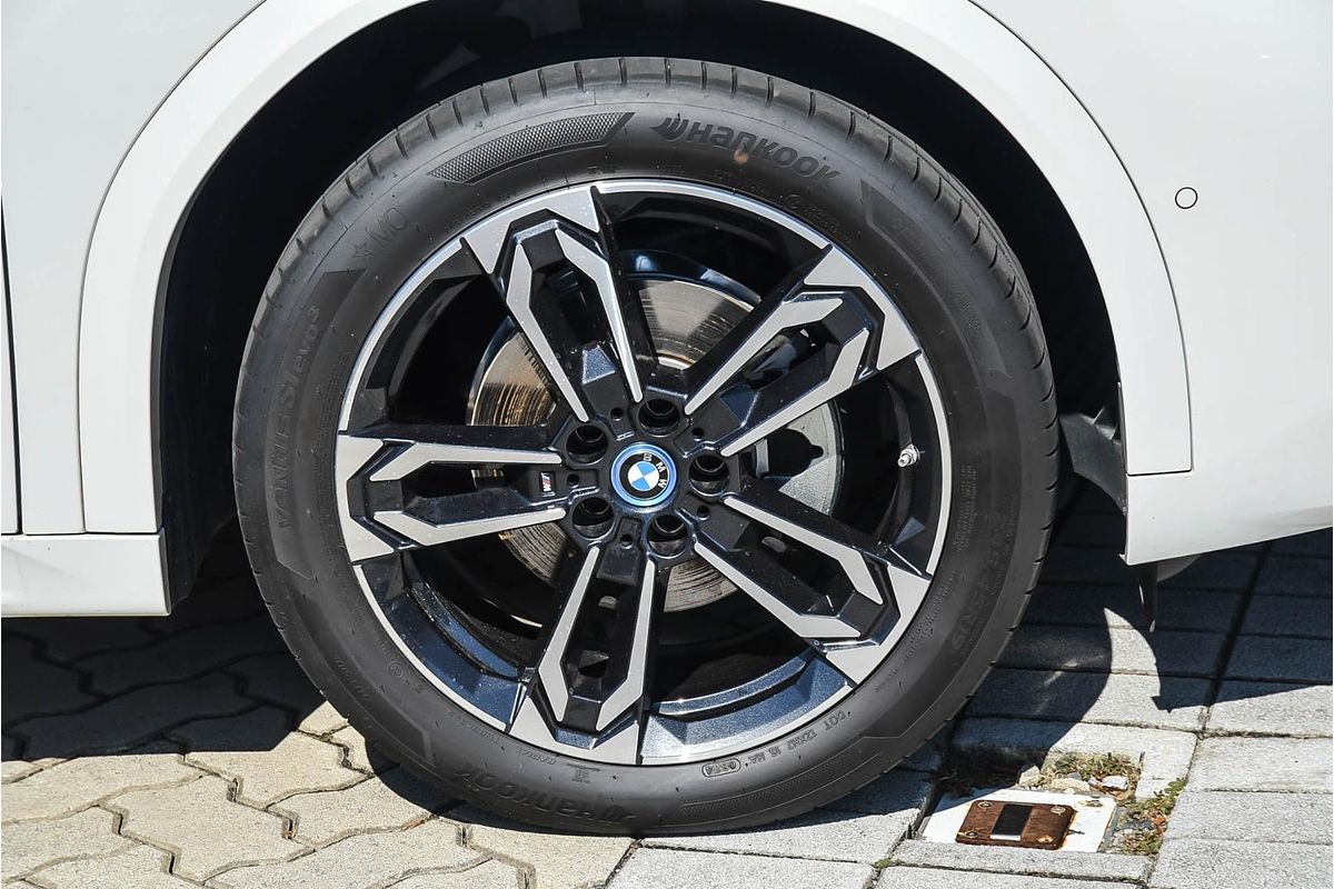 2025 BMW iX2 eDrive20 M Sport U10