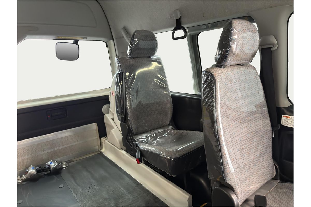 2015 Toyota Hiace