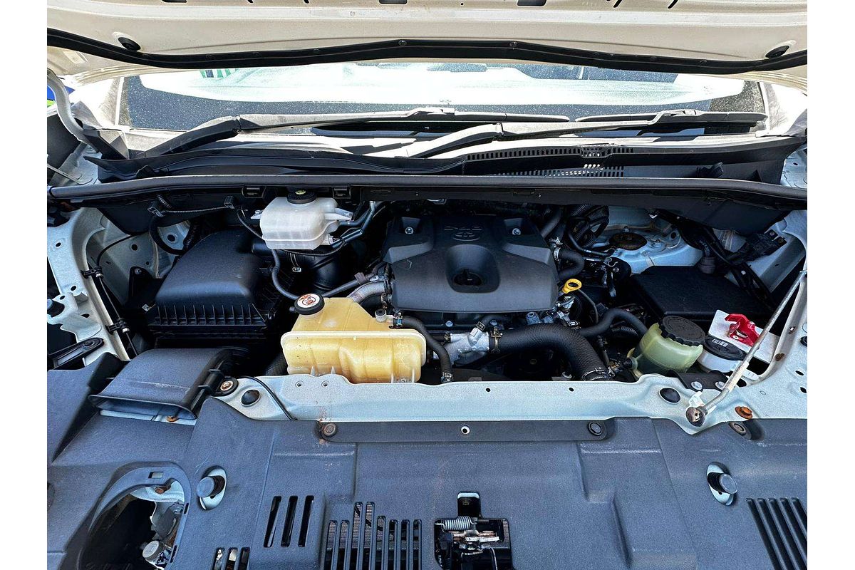 2020 Toyota Hiace Commuter GDH322R ELWB High Roof