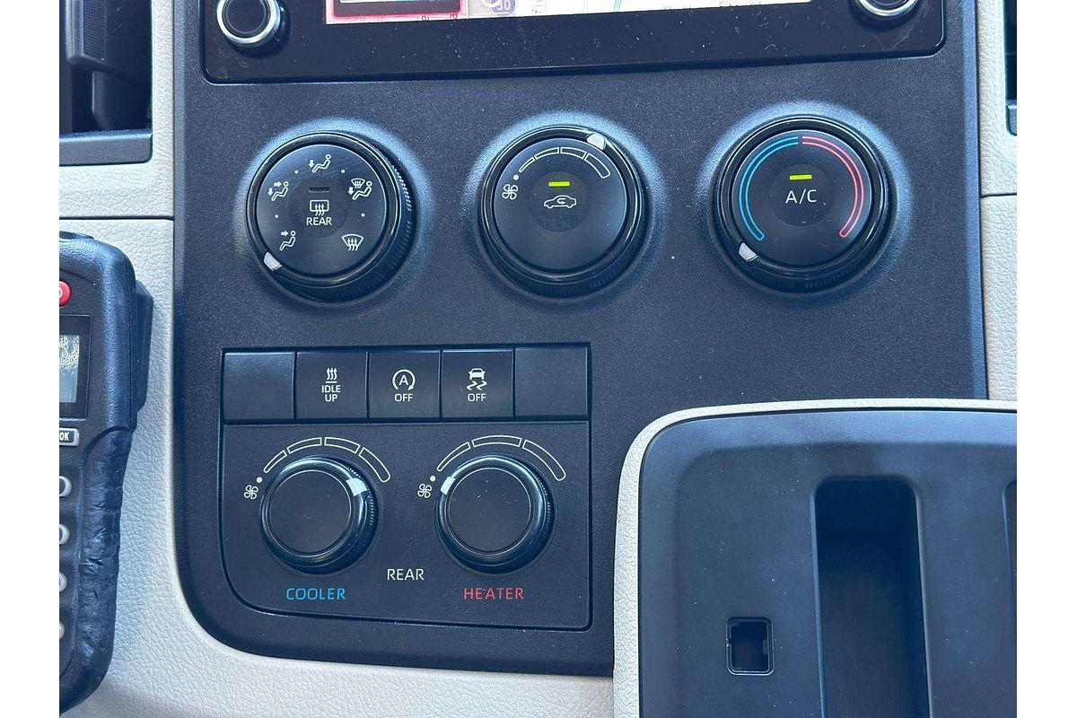 2020 Toyota Hiace Commuter GDH322R ELWB High Roof