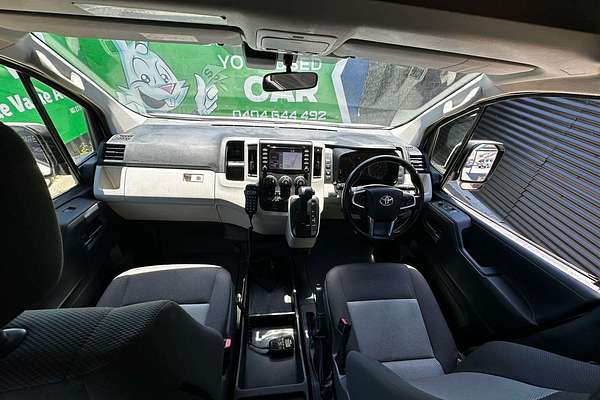 2020 Toyota Hiace Commuter GDH322R ELWB High Roof