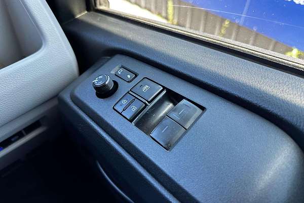 2020 Toyota Hiace Commuter GDH322R ELWB High Roof