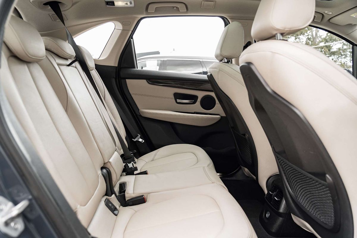 2015 BMW 2 Series 225i Sport Line F45