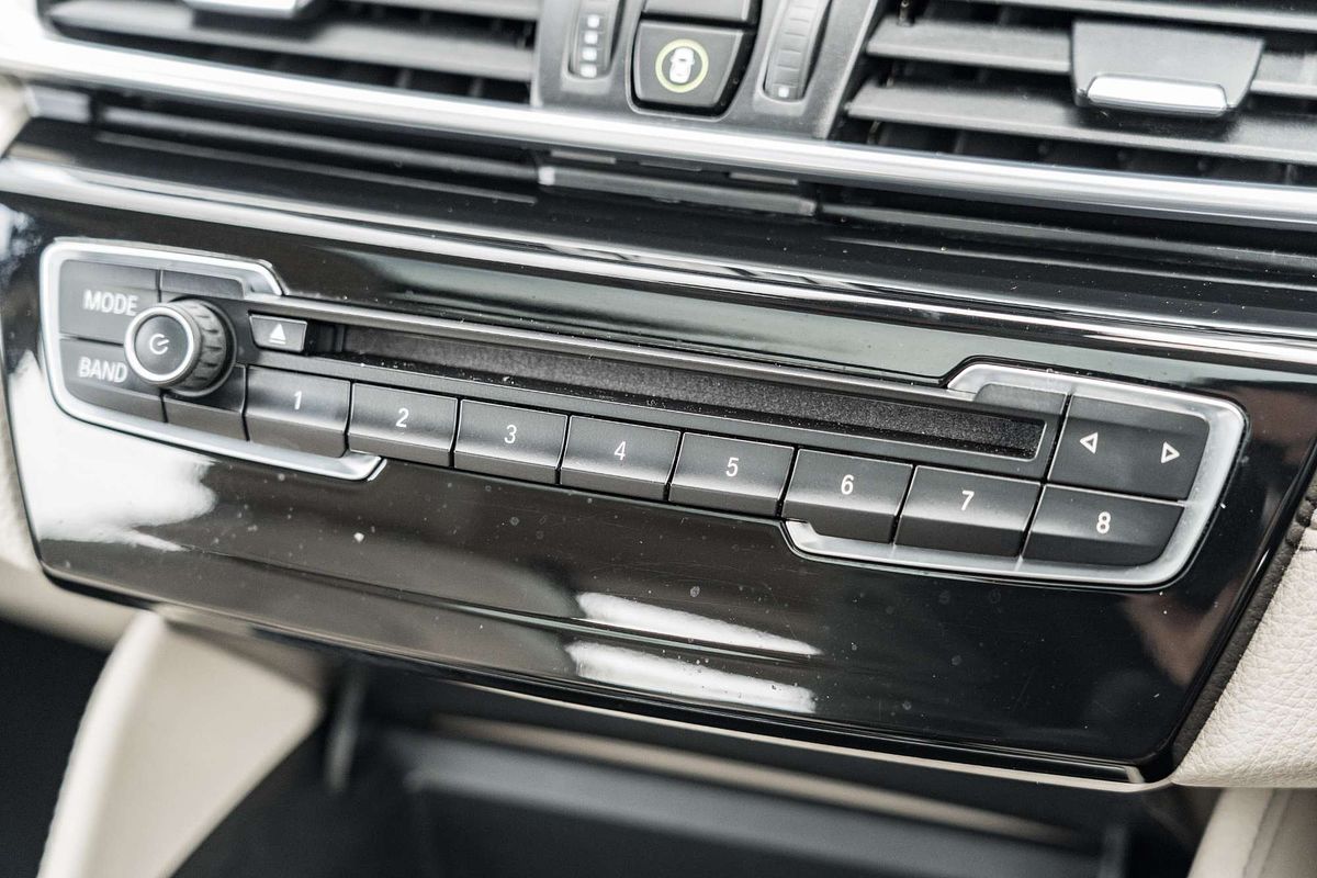 2015 BMW 2 Series 225i Sport Line F45