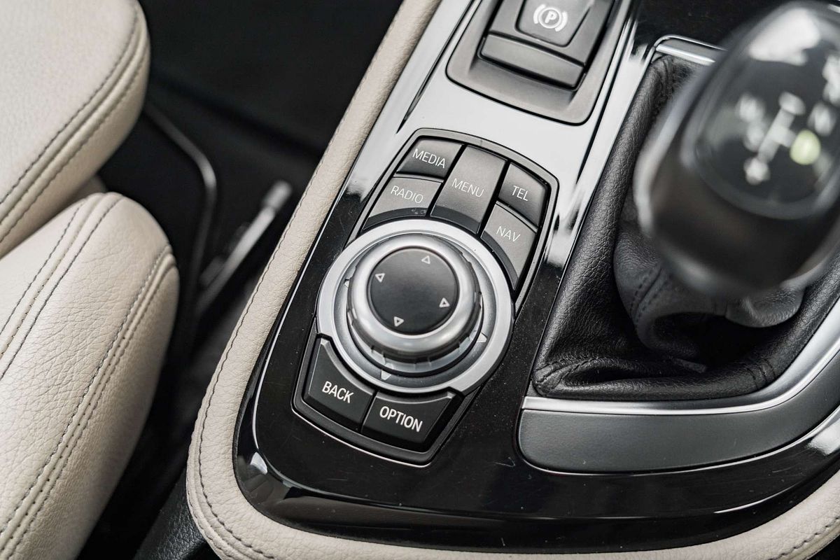 2015 BMW 2 Series 225i Sport Line F45