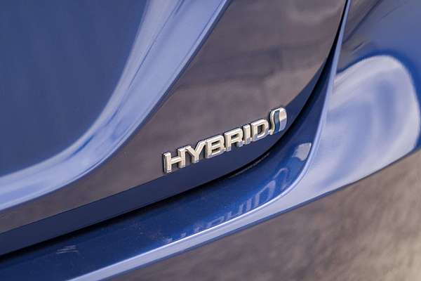 2021 Toyota Camry SX AXVH70R