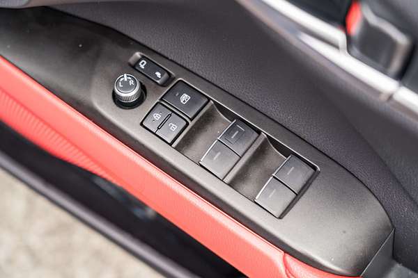 2021 Toyota Camry SX AXVH70R