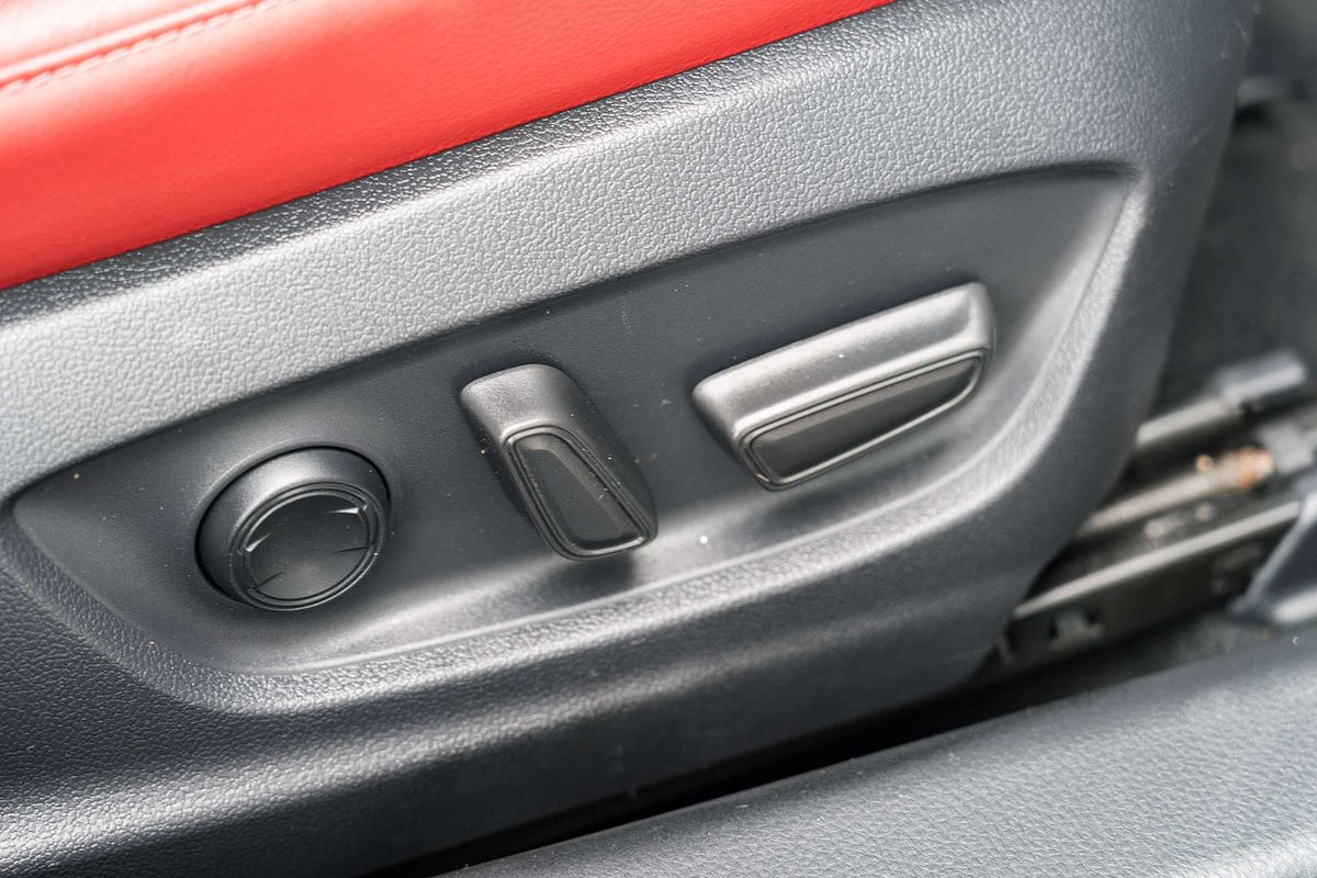 2021 Toyota Camry SX AXVH70R