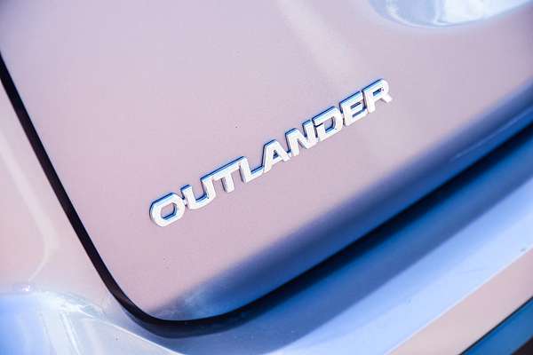 2020 Mitsubishi Outlander ES ZL