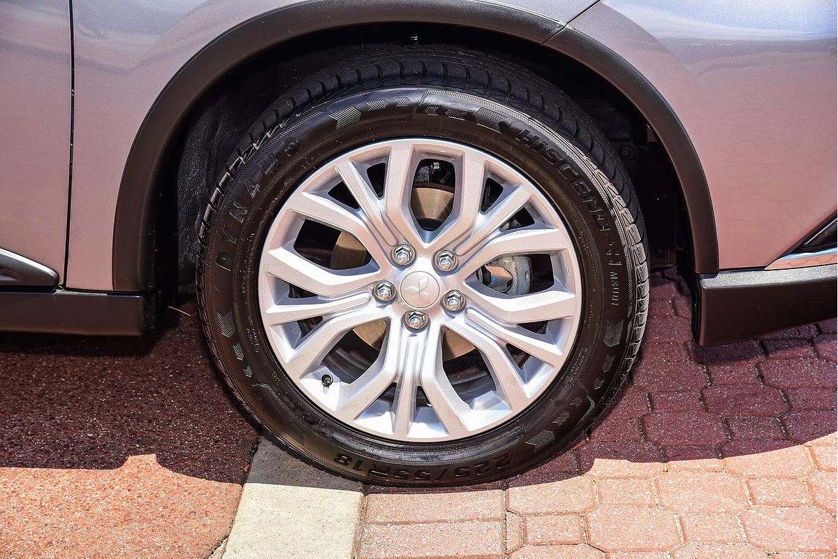 2020 Mitsubishi Outlander ES ZL