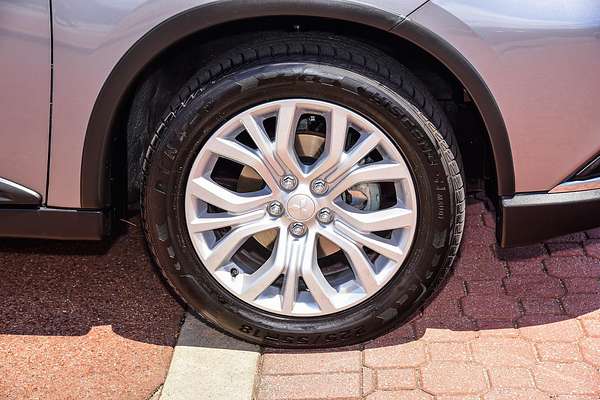 2020 Mitsubishi Outlander ES ZL