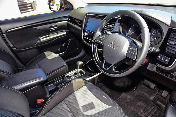 2020 Mitsubishi Outlander ES ZL