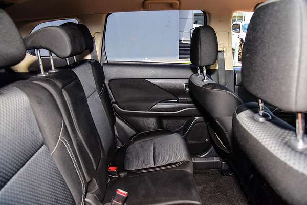 2020 Mitsubishi Outlander ES ZL