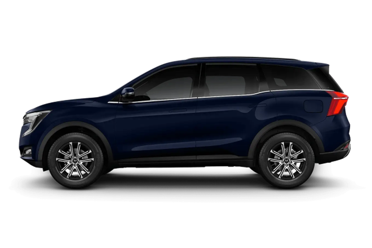 2025 Mahindra XUV700 AX7L