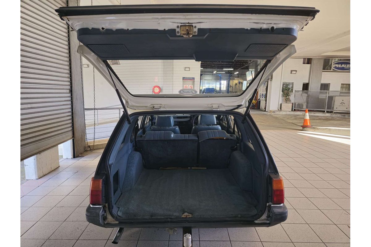 CAMIRA JB SL 1.6L 4Cyl CARB 3 SP AUTOMATIC 4D WAGON 