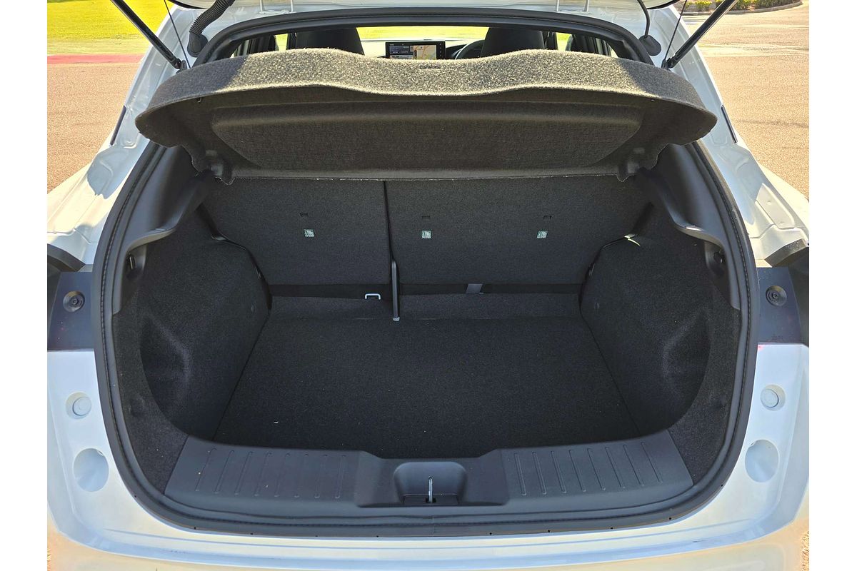 2025 Nissan JUKE ST+ F16