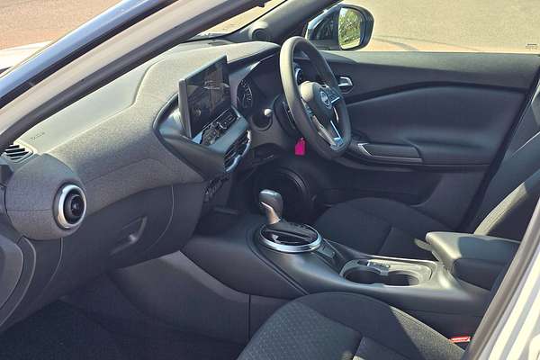 2025 Nissan JUKE ST+ F16