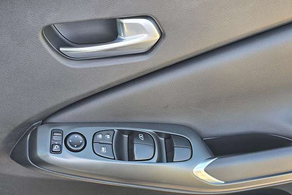 2025 Nissan JUKE ST+ F16