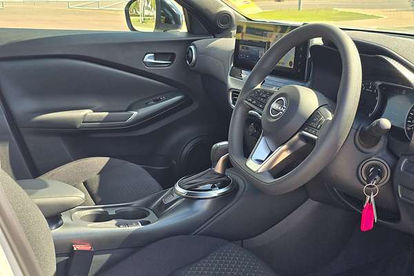 2025 Nissan JUKE ST+ F16