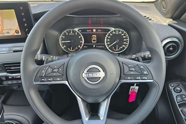 2025 Nissan JUKE ST+ F16