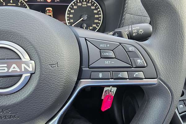 2025 Nissan JUKE ST+ F16