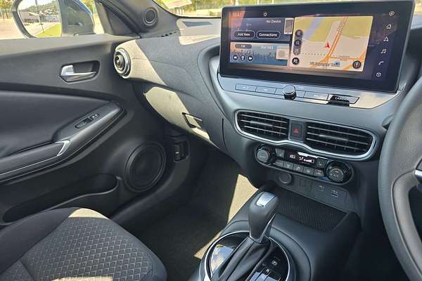 2025 Nissan JUKE ST+ F16