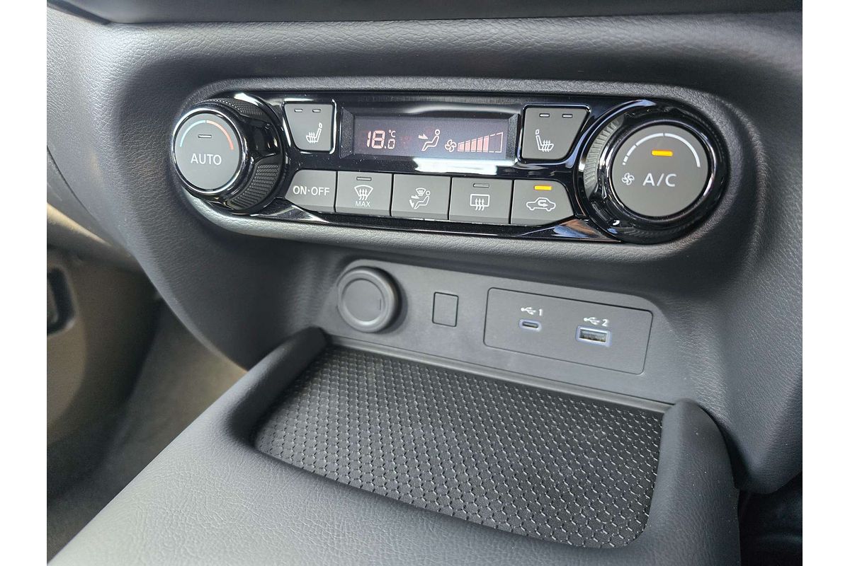 2025 Nissan JUKE ST+ F16