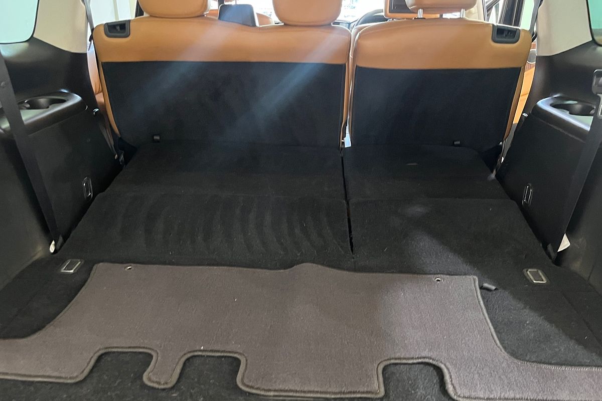 2023 Nissan Patrol Ti-L Y62