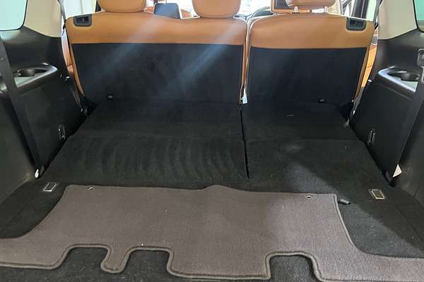 2023 Nissan Patrol Ti-L Y62