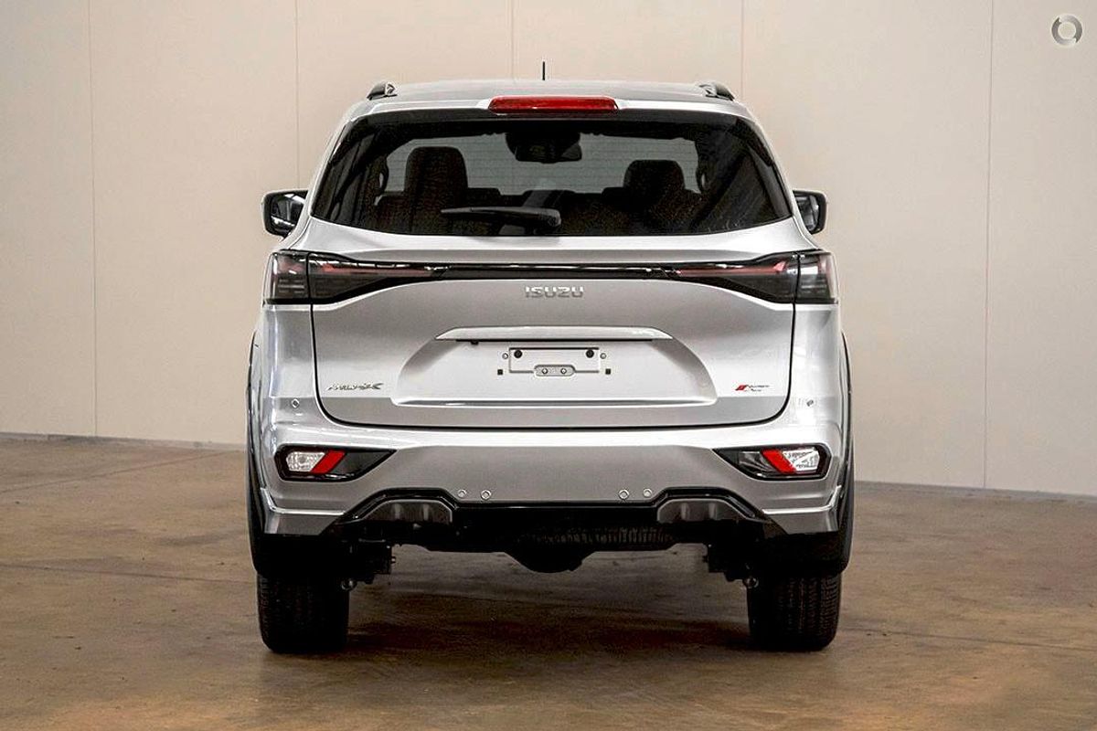2025 Isuzu MU-X X-TERRAIN