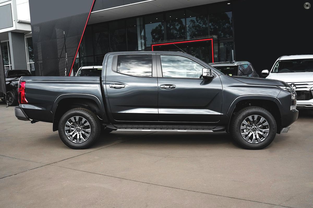 2025 Mitsubishi Triton GLS MV 4X4