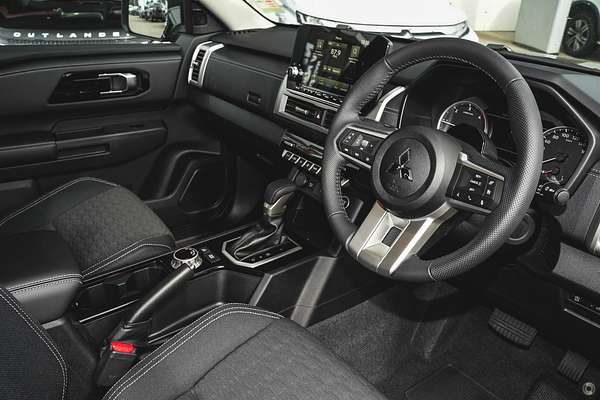 2025 Mitsubishi Triton GLS MV 4X4