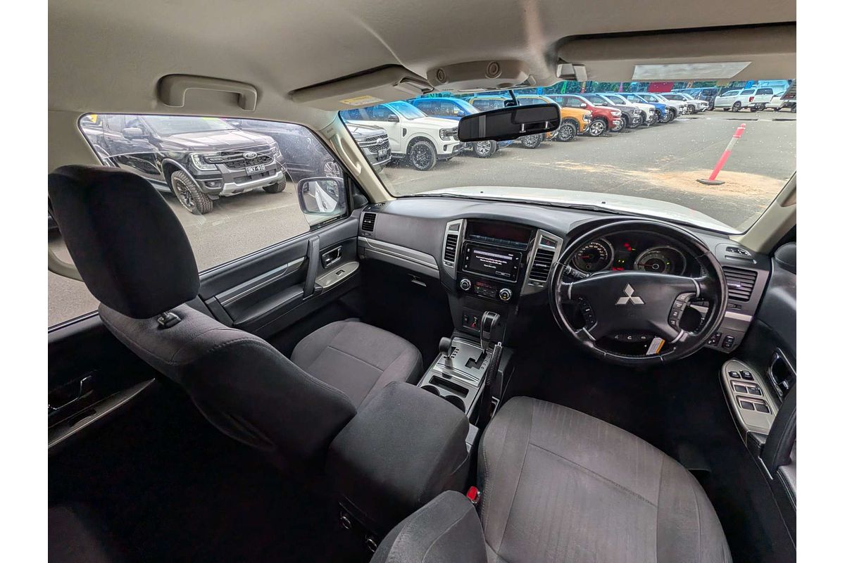 2018 Mitsubishi Pajero GLX NX