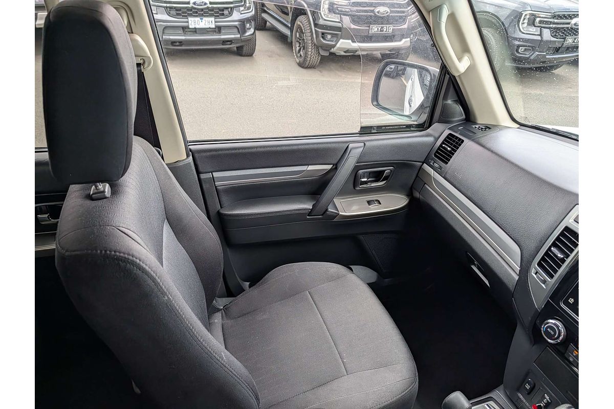 2018 Mitsubishi Pajero GLX NX