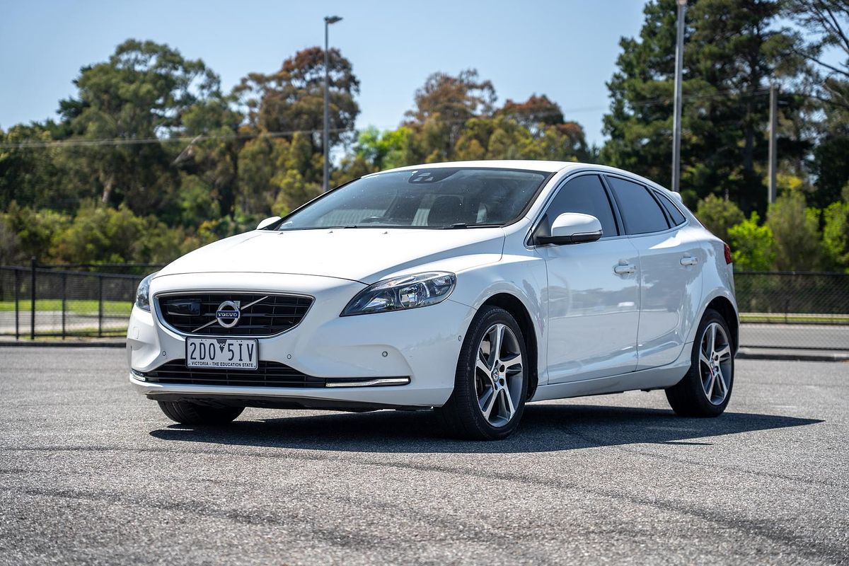 2015 Volvo V40 T3 Kinetic