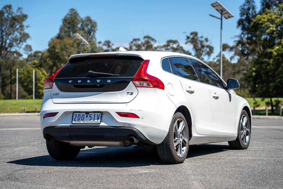 2015 Volvo V40 T3 Kinetic