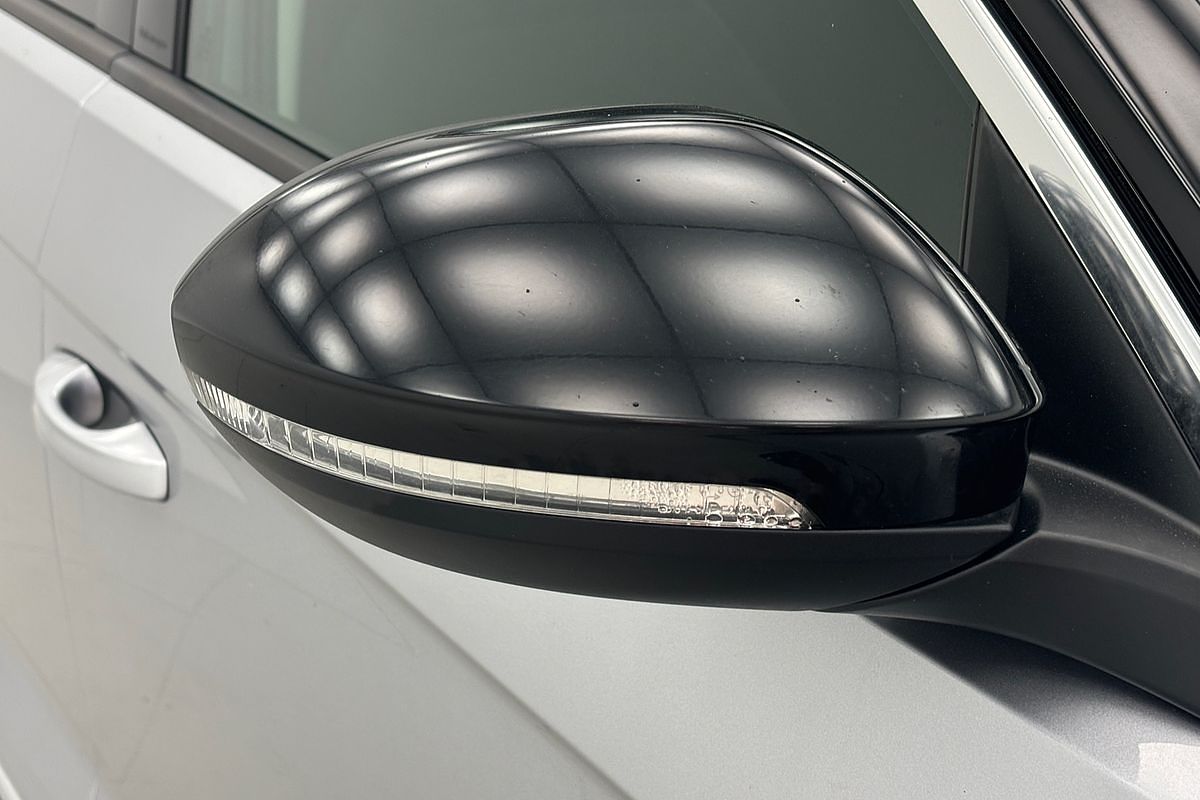 2022 Volkswagen old T-Roc 110TSI Style D11