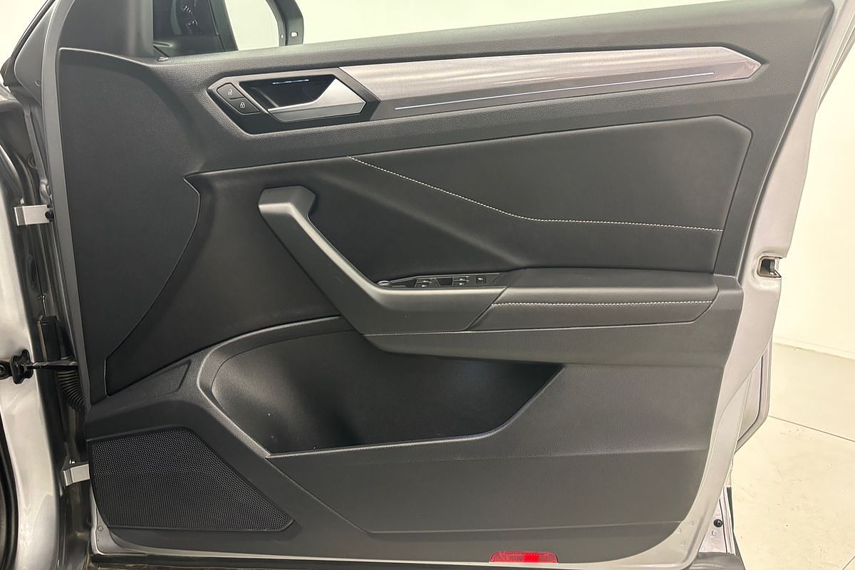 2022 Volkswagen old T-Roc 110TSI Style D11