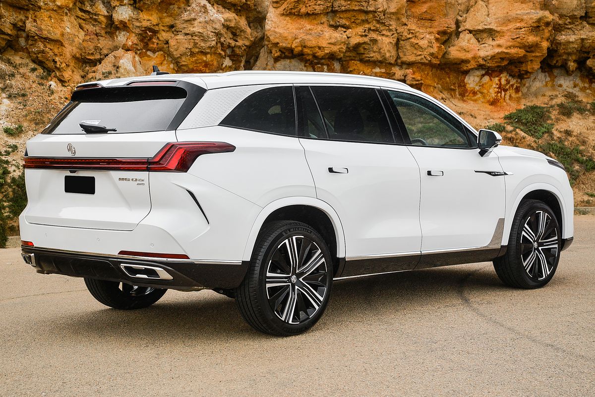 2025 MG QS Essence IS31