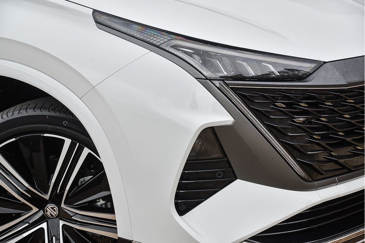 2025 MG QS Essence IS31