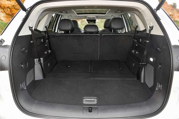 2025 MG QS Essence IS31